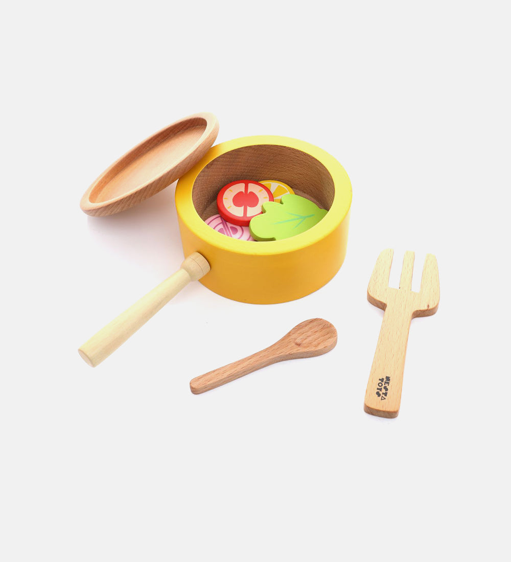 Wooden cooking toy set