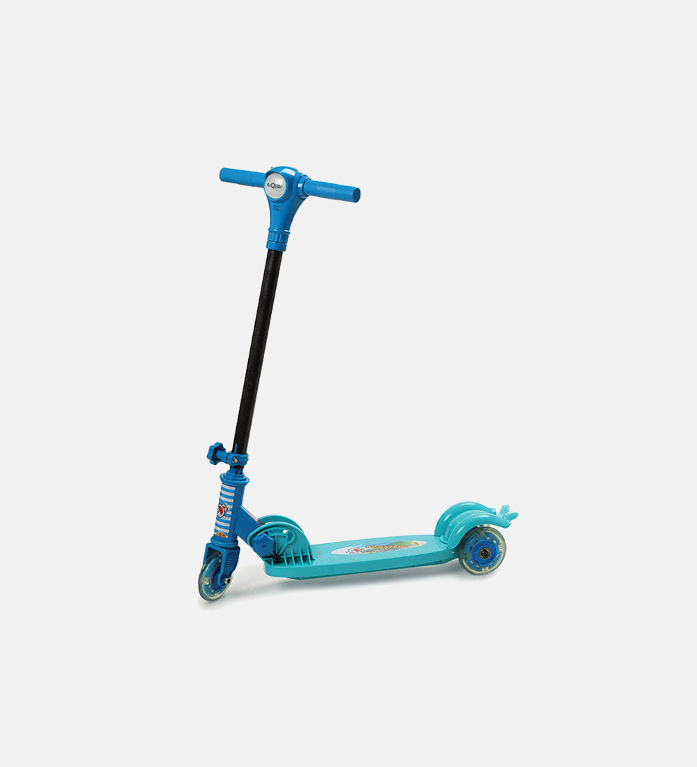 Tricycle foldable scooter